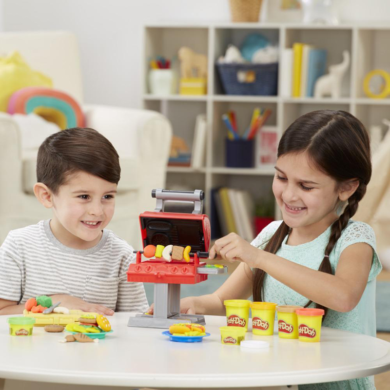 Hasbro Play-Doh Kitchen Creations Grill 'n Stamp F0652