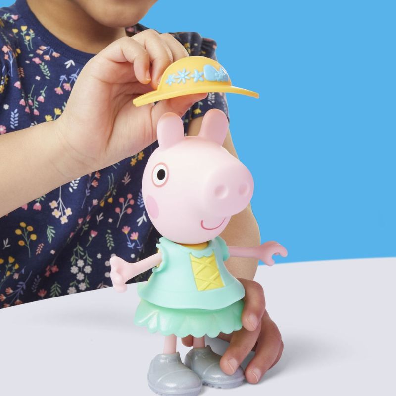 Hasbro Peppa Pig Peppa's Dress Up Wardrobe G1017