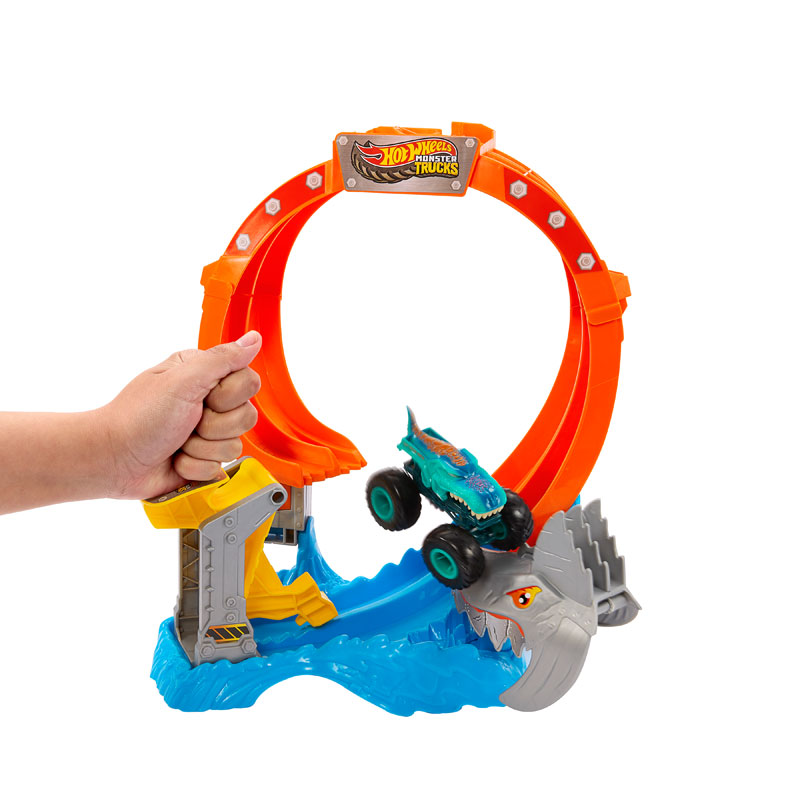 Mattel Hot Wheels Monster Trucks Πίστα Λουπ Με Καρχαρία JFR08