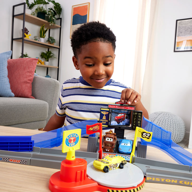 Mattel Disney Pixar Cars Piston Cup Stunting Speedway Μεγάλη Πίστα Αγώνων για Κόλπα JHL42