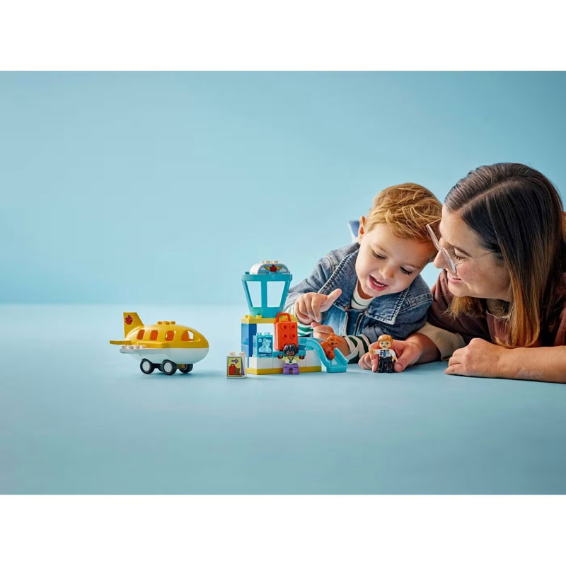 Lego Duplo Town First Time at the Airport 10443