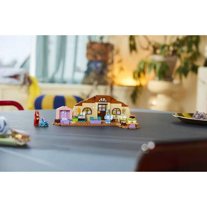 LEGO® Bluey School With Rusty And Bluey 11221