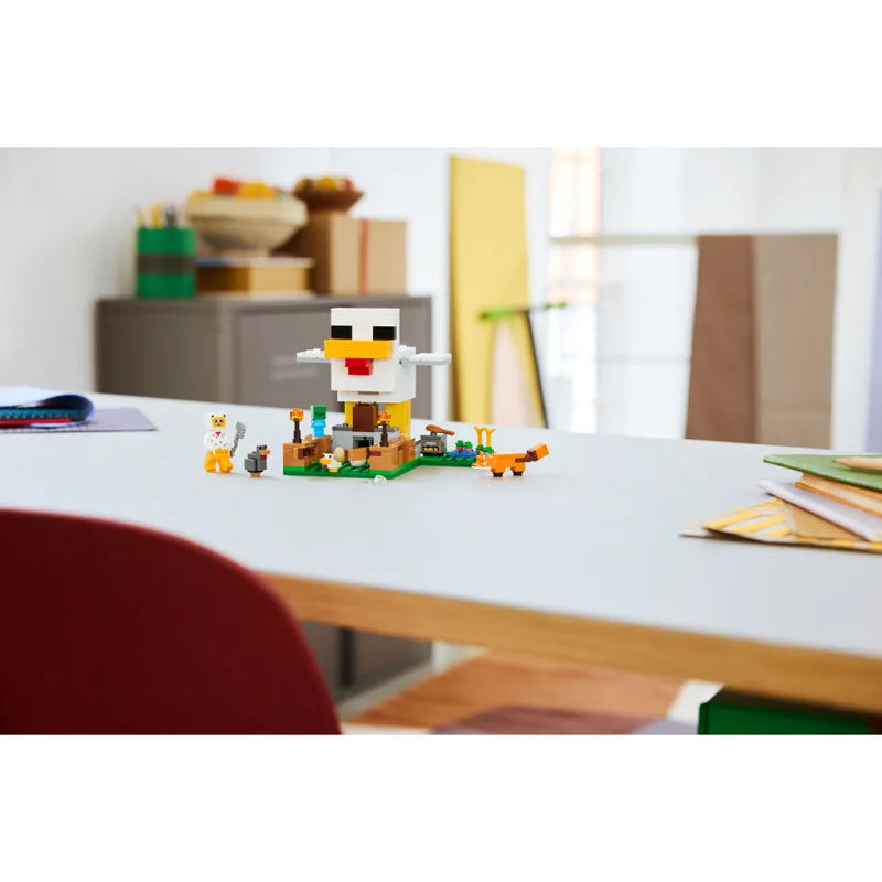 LEGO Minecraft Chicken Farm 21585