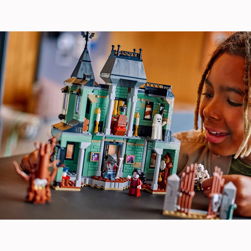 Lego Creator 3 in 1 Haunted Mansion 31167