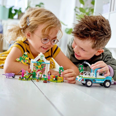 Lego Friends Tree-Planting Vehicle 41707