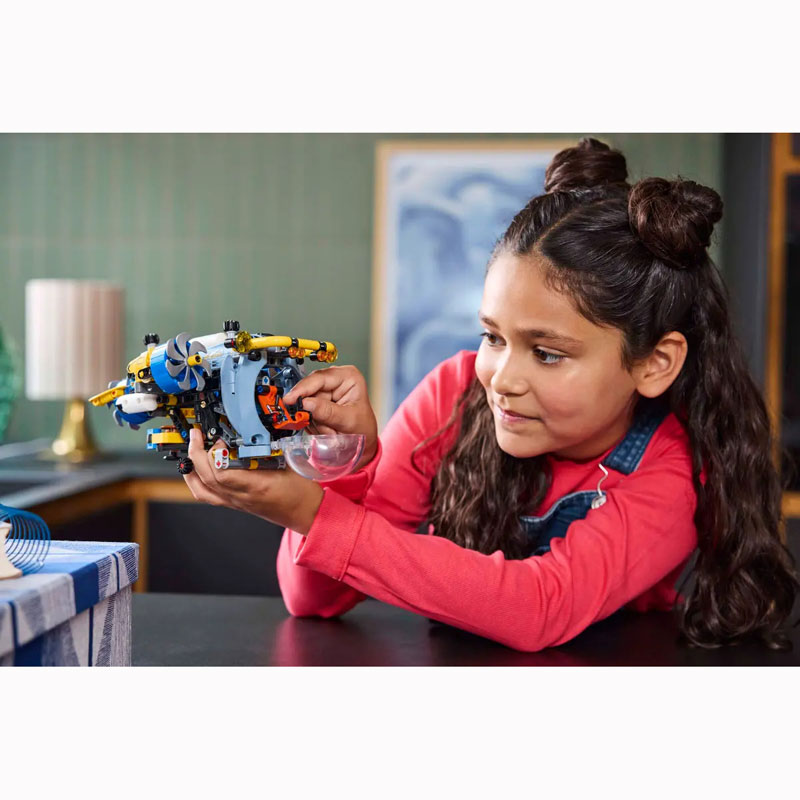 Lego Technic Deep-Sea Research Submarine 42201