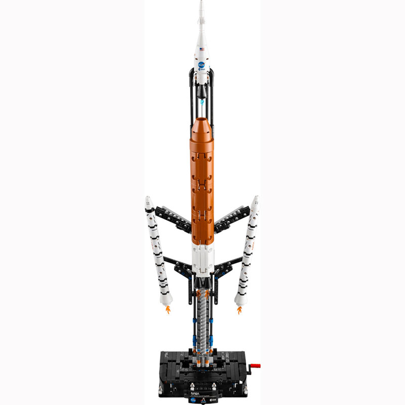 LEGO Technic NASA Artemis Space Launch System Rocket 42221