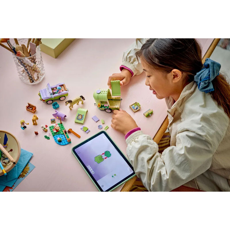 Lego Friends Horse & Baby Foal Trailer 42695