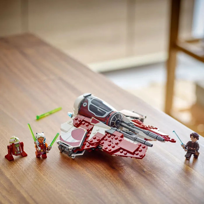 Lego Star Wars  Ahsokas's Jedi Interceptor 75401