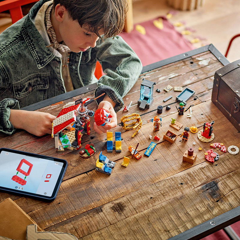 LEGO® Netflix One Piece Buggy the Clown's Circus Tent 75637