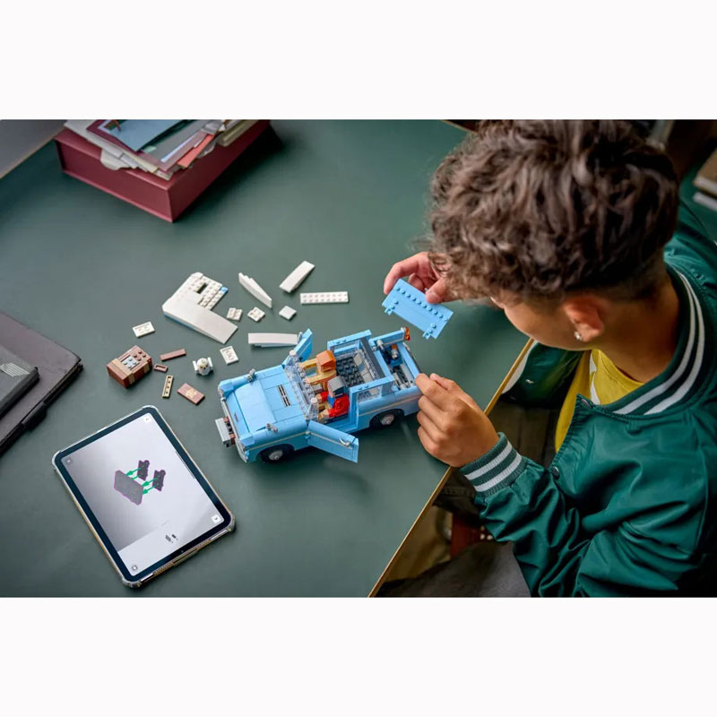 LEGO Harry Potter Enchanted Flying Ford Anglia 76470