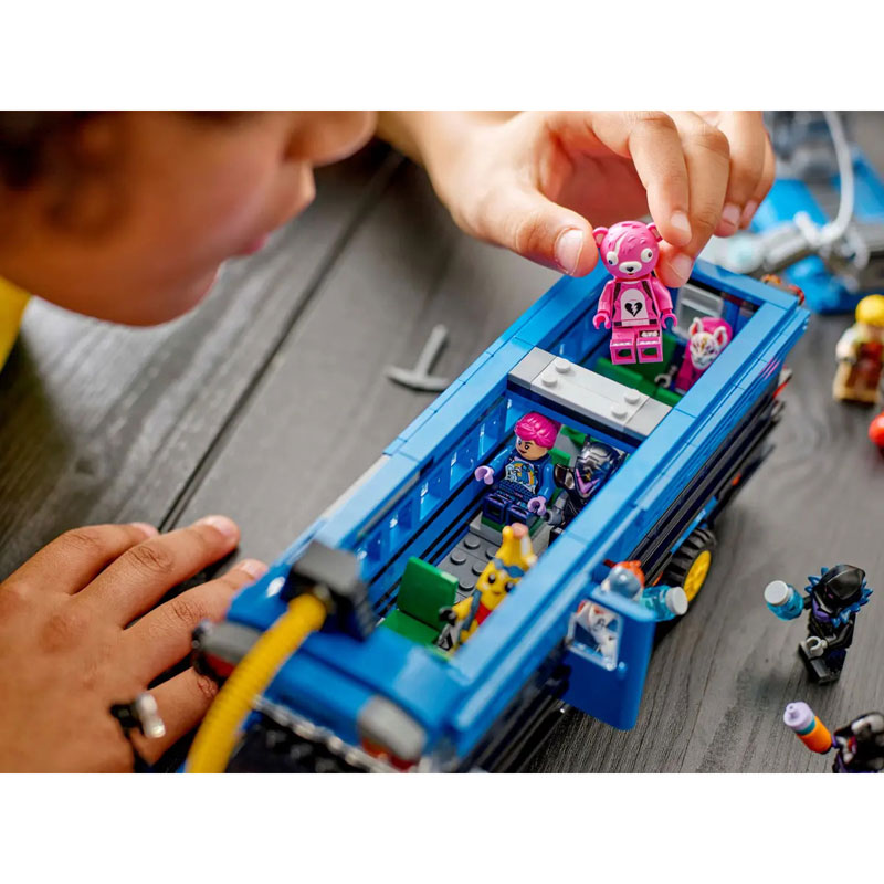 LEGO Fortnite Battle Bus 77073