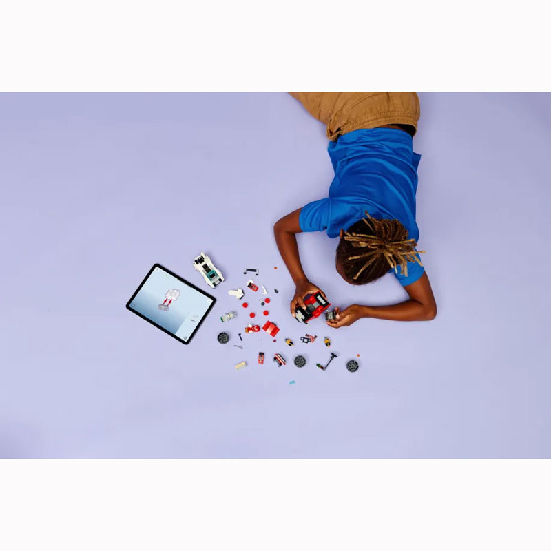 LEGO Sonic The Hedgehog Silver's Car vs. Knuckles' Monster Truck 77118