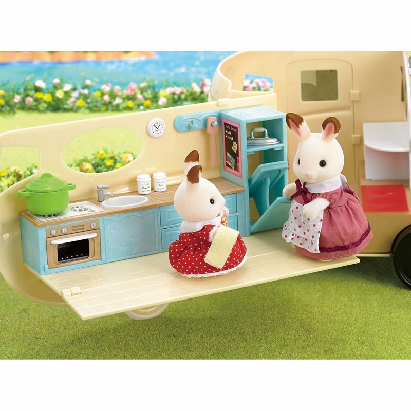Sylvanian Families The Caravan 15cm 5045