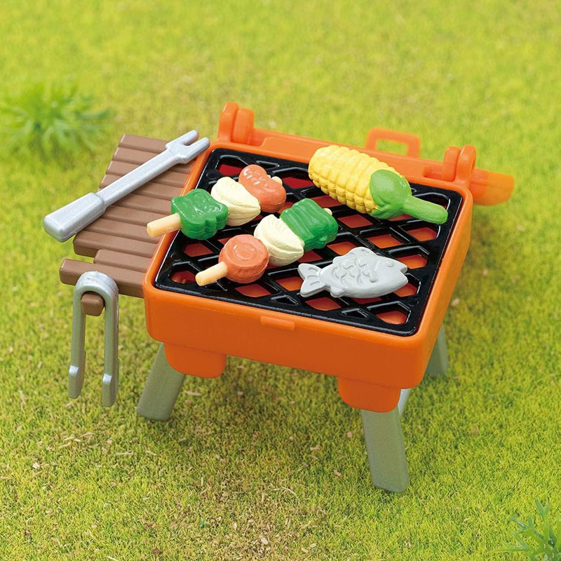 Sylvanian Families BBQ Picnic - Elephant Girl Σετ Μπάρμπεκιου Πικ-Νικ & κοριτσάκι ελεφαντάκι 5640